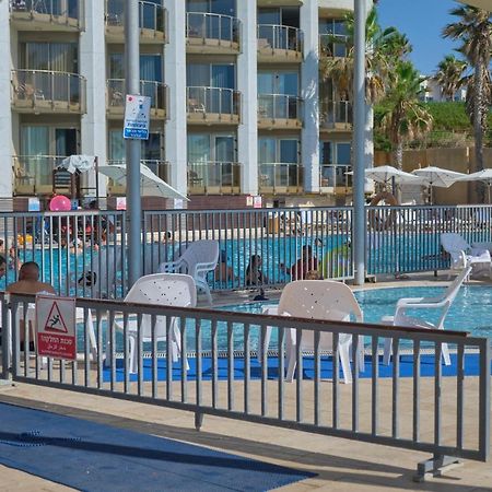 Sunny Sea View Studio Apartment Herzliya Exterior photo